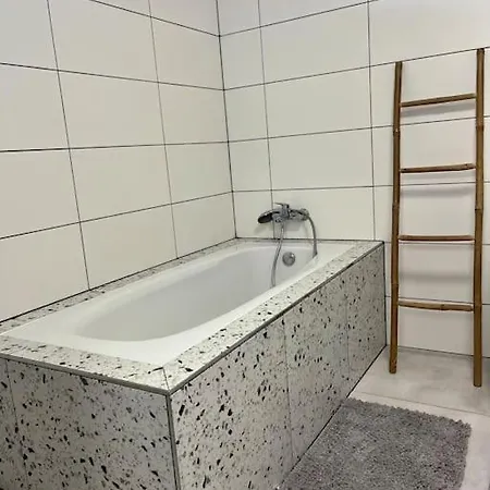 Dom Pri Jazere 23 Minut Od Bratislavy Villa Oldza Exterior photo