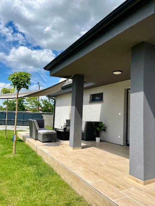 Holiday home Dom Pri Jazere 23 Minut Od Bratislavy Oldza